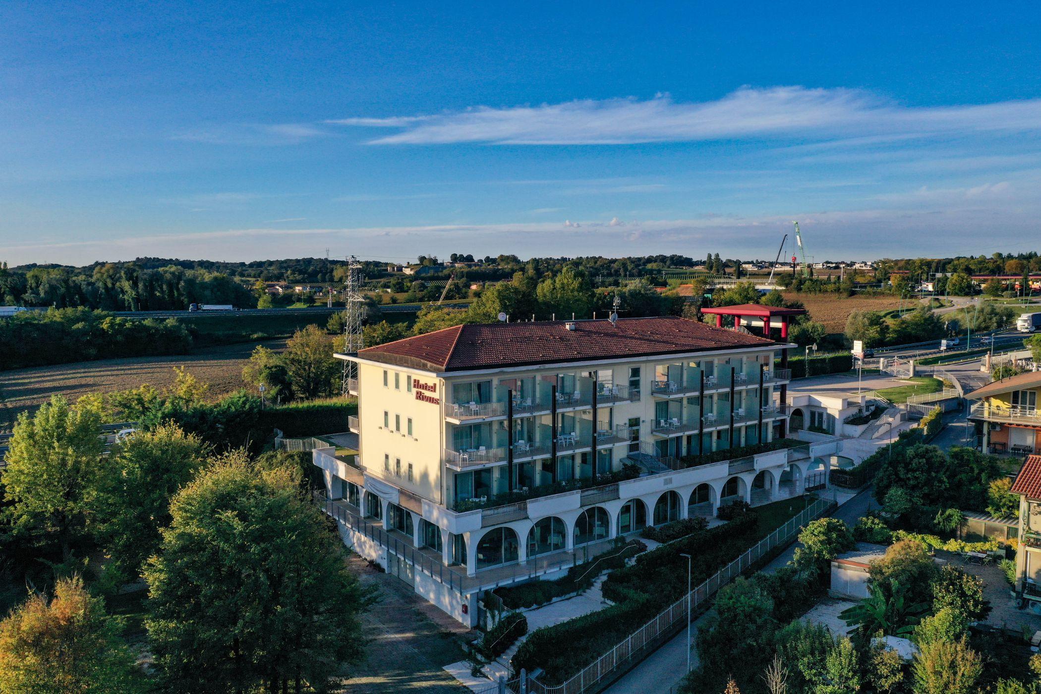 Hotel Rivus Peschiera del Garda Exterior foto