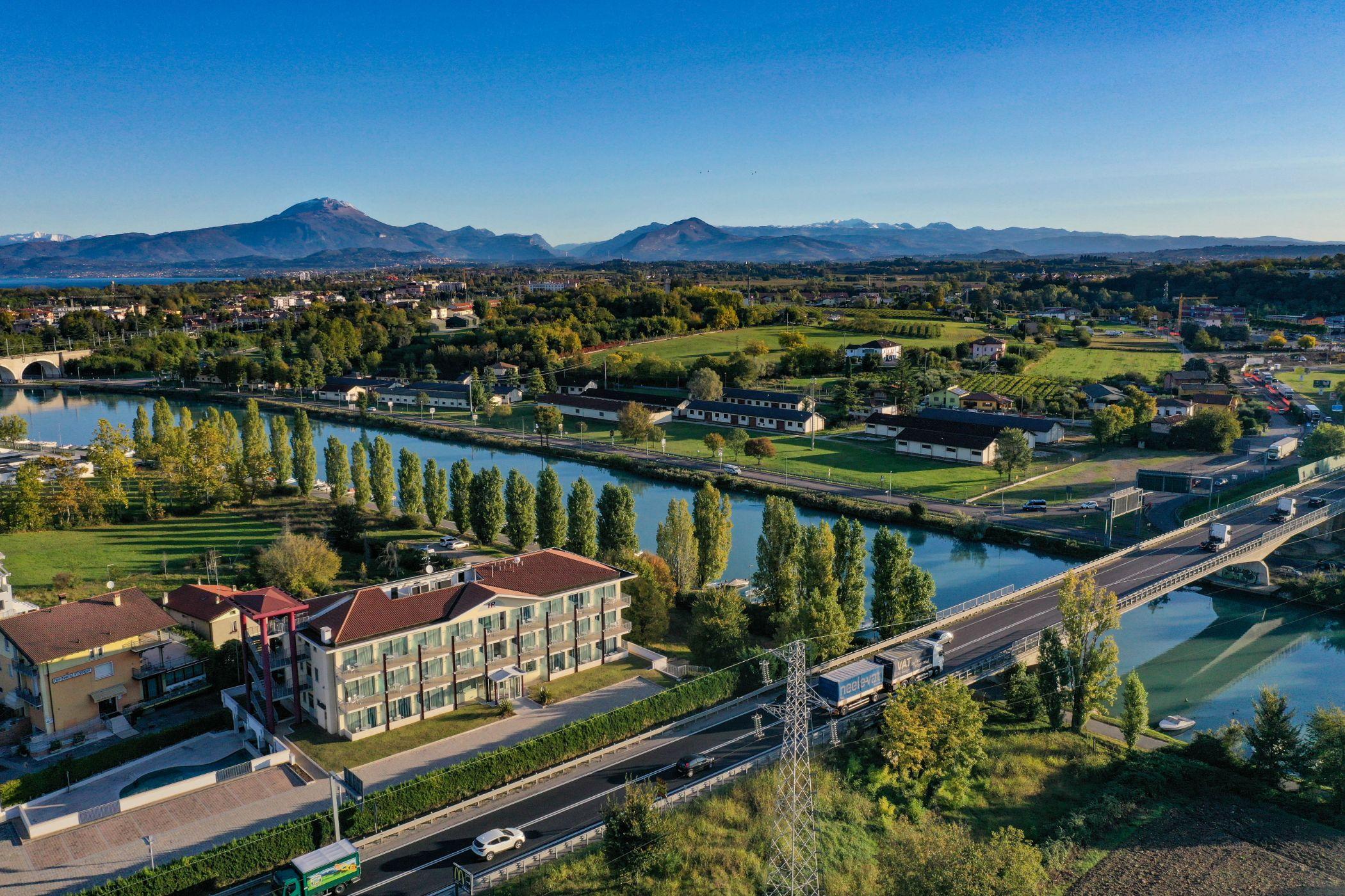 Hotel Rivus Peschiera del Garda Exterior foto